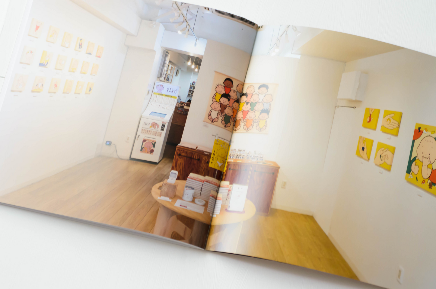 【限定】『HELLO BABY!』イラスト集(サイン入り)